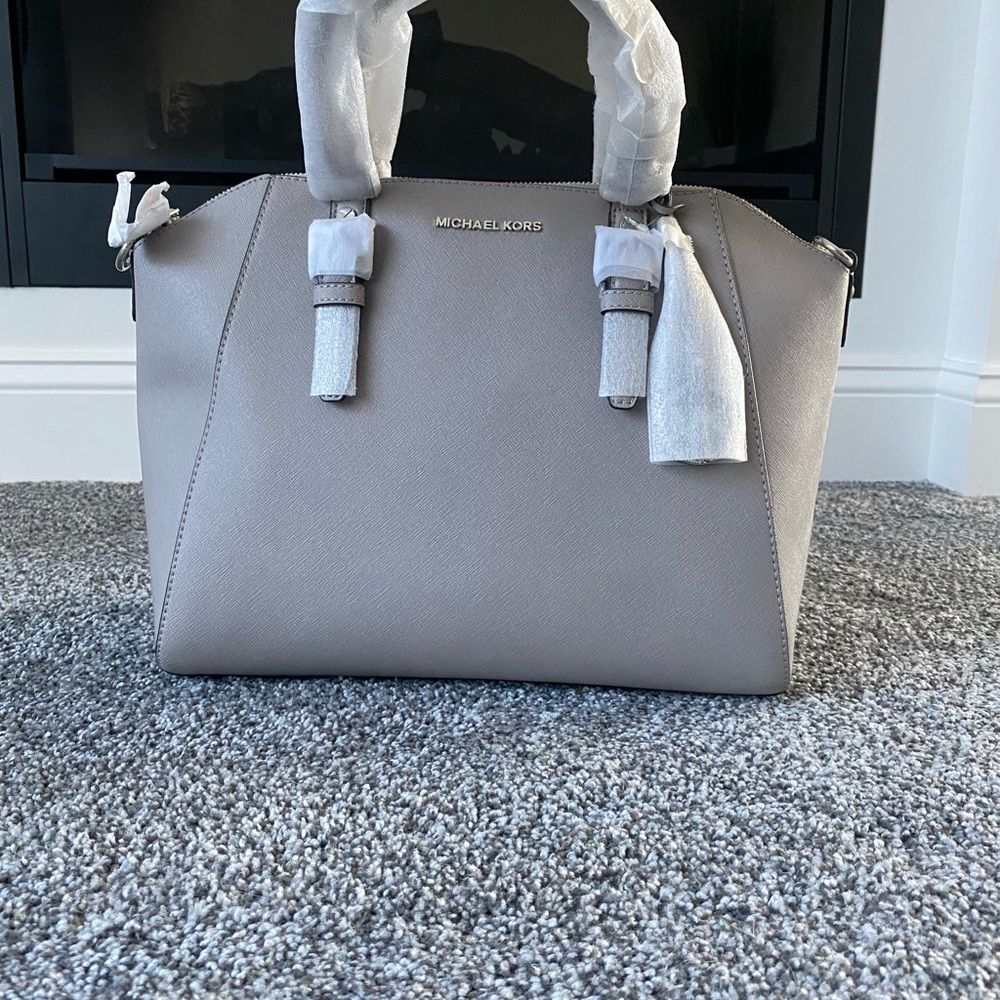 NWT Michael kors bag, dust bag & adjustable strap
